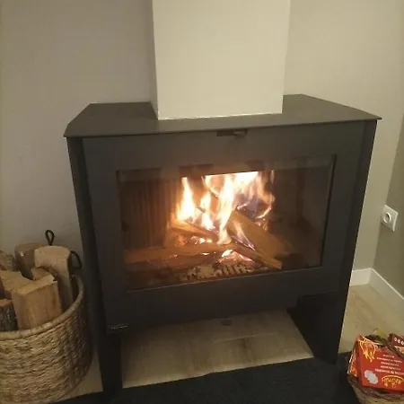 Cozy 27 Sta Leocadia En Francia * Sainte-Leocadie