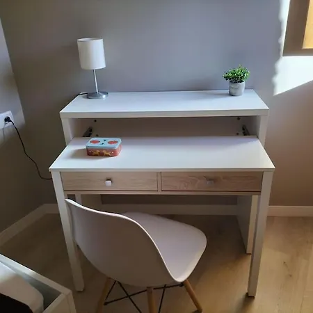 Cozy 27 Sta Leocadia En Francia * Sainte-Leocadie
